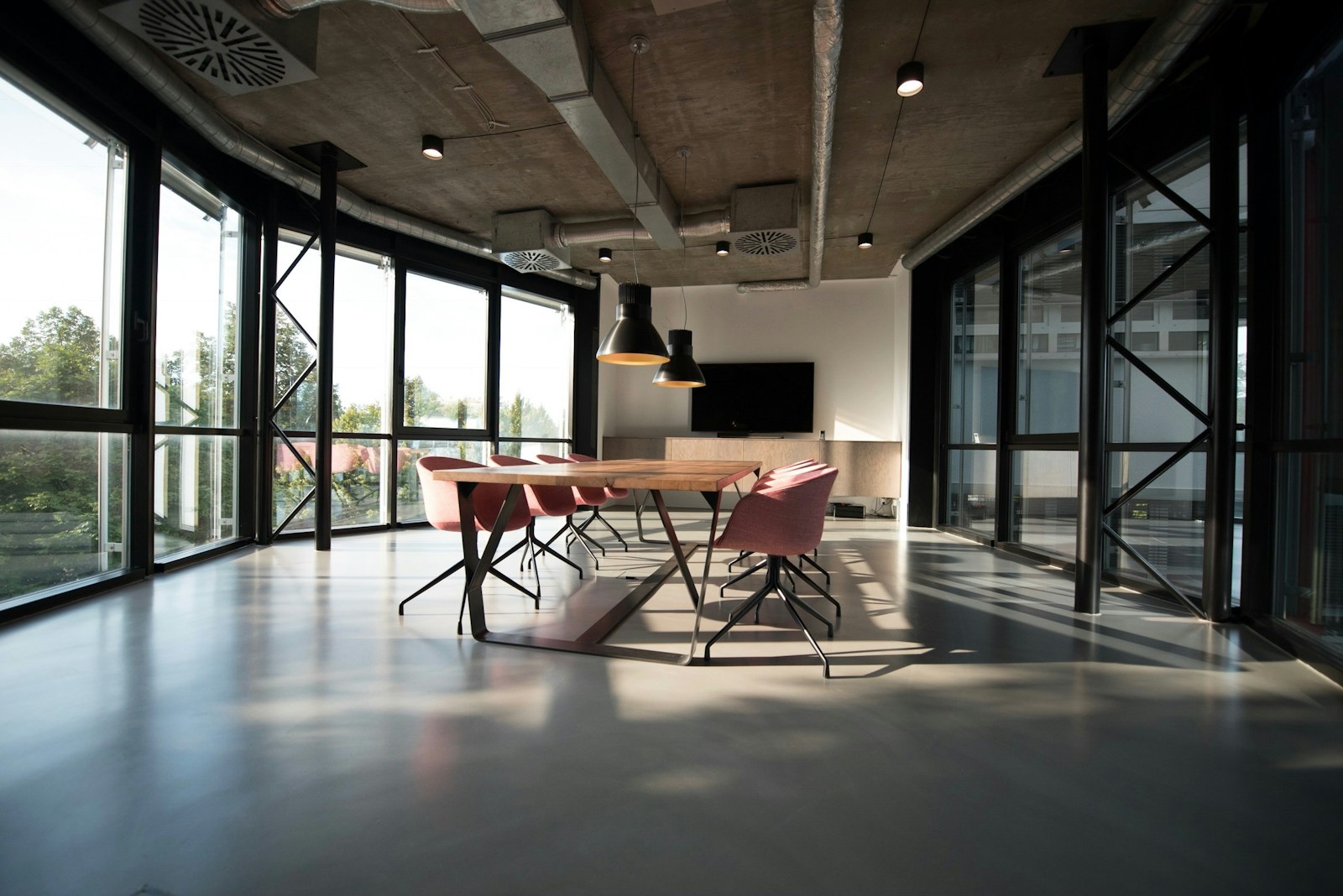 Executive office with contemporary planning